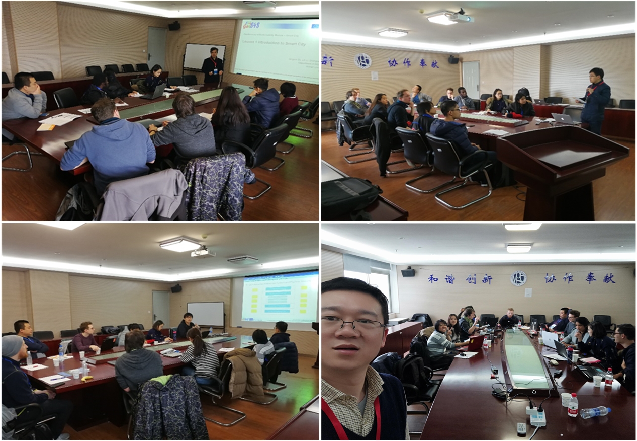 bet36365官网老师在授课.jpg